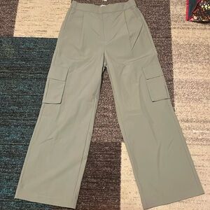 Wide Leg Cargo Pants in Olive Green